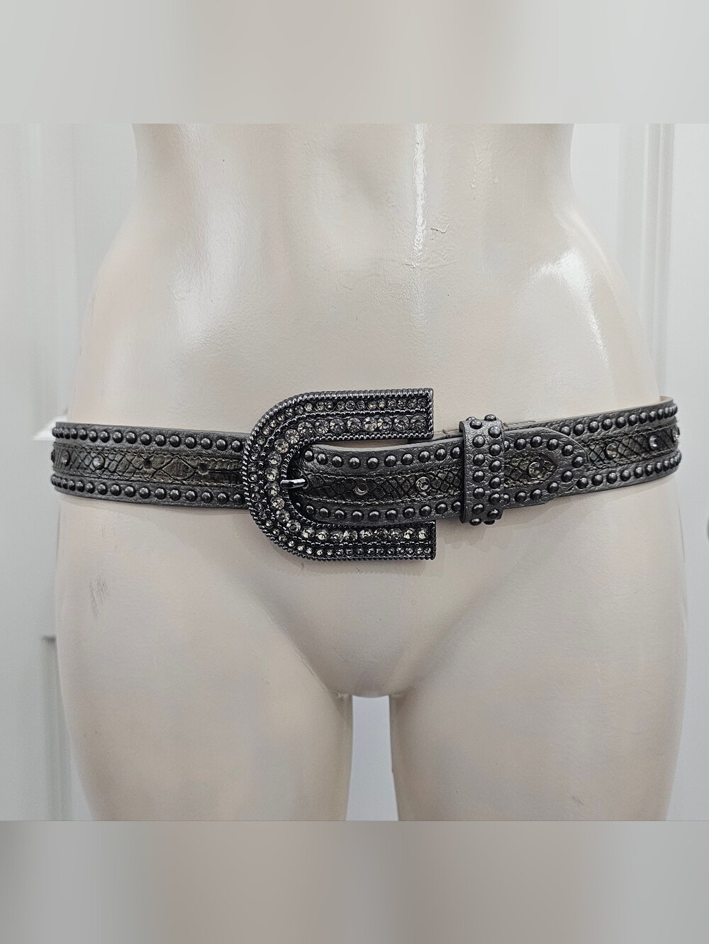 Women Gray Leather Studded Rhinestone Western Belt M